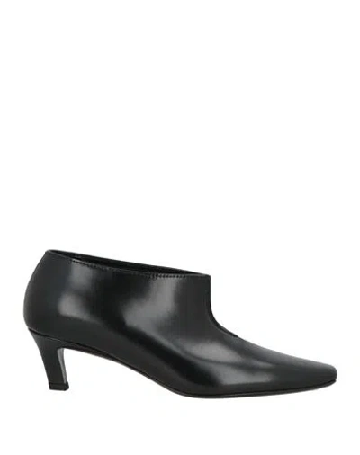 Totême Toteme Leather Boots In Black