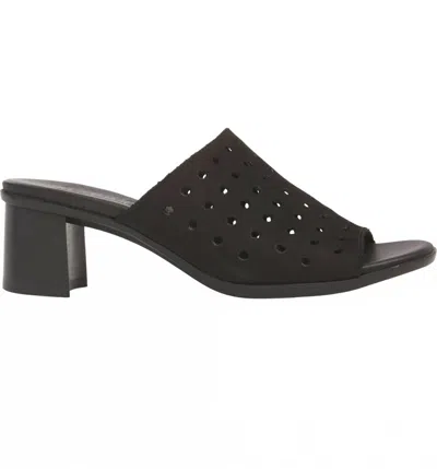 Munro Women's Jules Nubuck Sandal In Black Nubuck