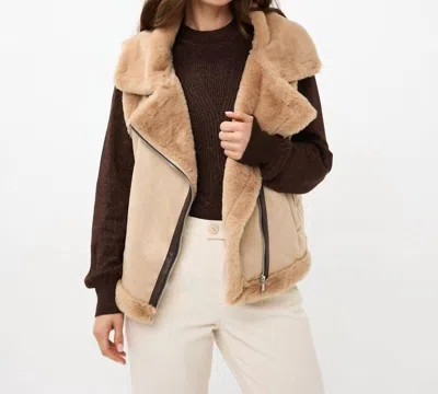 Esqualo Fake Fur Suedine Gilet Jacket In Sand In Multi