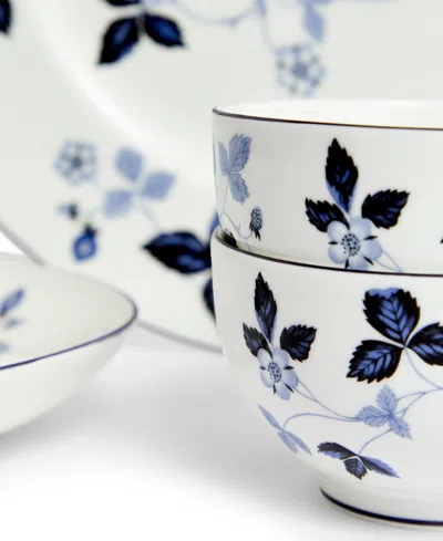 Wedgwood Wild Strawberry 15-pc. Dinnerware Set, Service For 4 In White