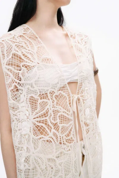 Nocturne Floral Embroidered Detailed Vest In White