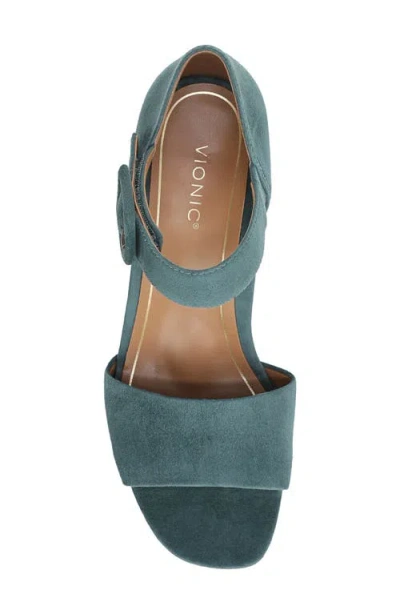 Vionic Chardonnay Block Heel Sandal