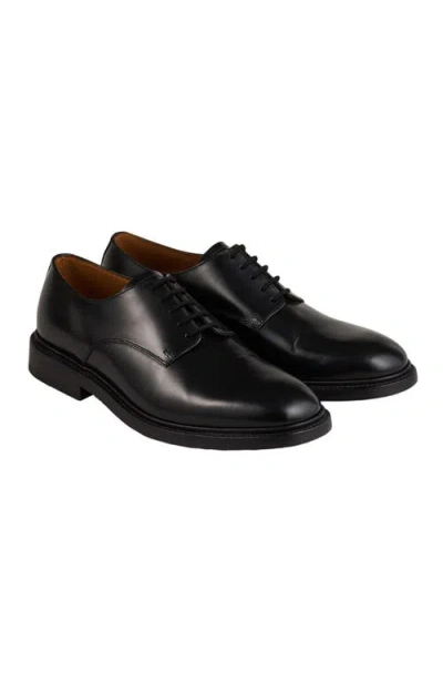 Sandro Glazed Leather Derbies In Black