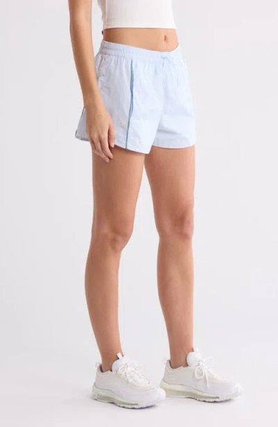 Nike Windrunner Mid-rise 2-inch Woven Shorts In Blue