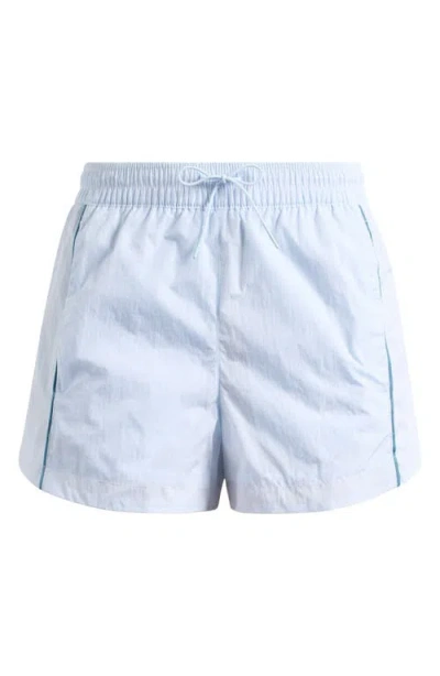 Nike Windrunner Mid-rise 2-inch Woven Shorts In Blue