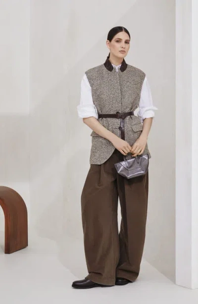 Brunello Cucinelli Cotton Moleskin Barrel Trousers In Green