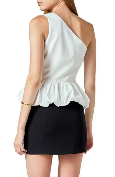 Endless Rose Asymmetric Bubble Hem Top In White