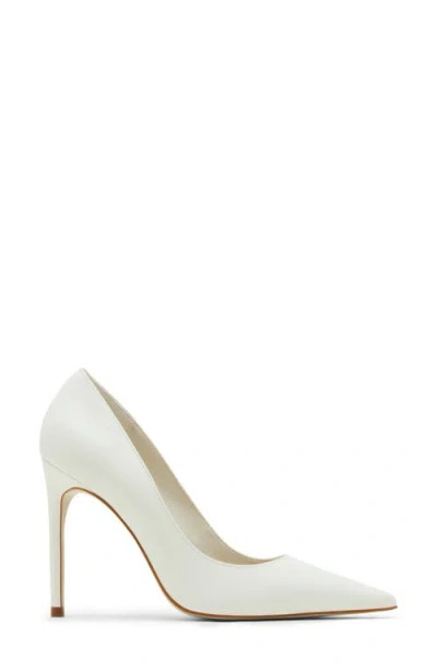 Steve Madden Noir Pointed Toe Pump
