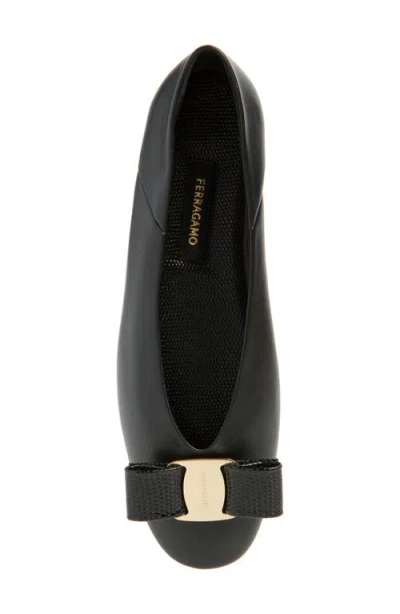 Ferragamo Leather Round Toe Ballerina Shoes With Bow Detail In Black