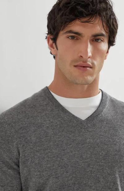 Brunello Cucinelli Cashmere V-neck Sweater In Gray