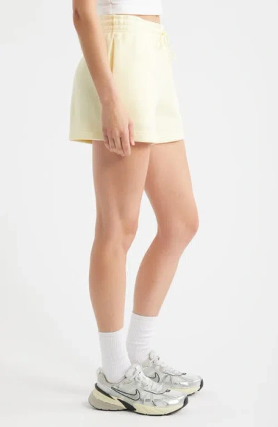 Nike Sportswear Phoenix Fleece Mid-rise 4-inch Shorts In Yellow
