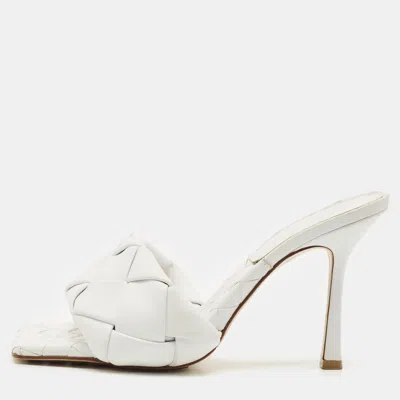 Pre-owned Bottega Veneta White Intrecciato Leather Lido Slide Sandals Size 39