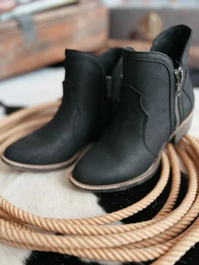 Very G Women's Evie Boots In Black