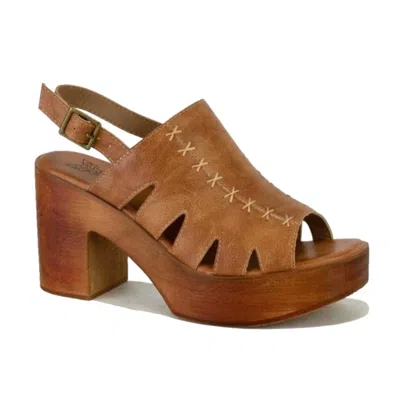 Beast Fashion Women's Presley Platform Sandal In Tan