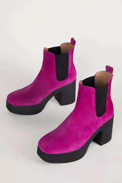 Intentionally Blank Women's Drue Suede Boots In Magenta
