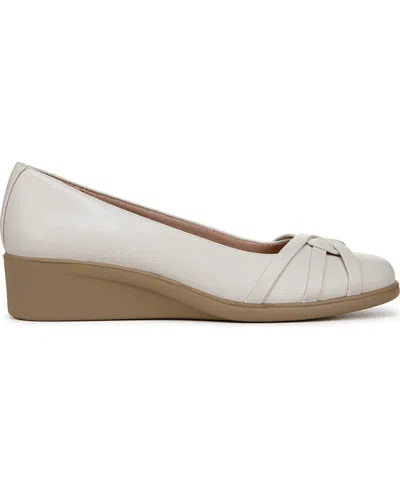 Lifestride Women's Jorie Low Wedge Ballerina Flats
