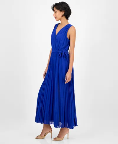Sandra Darren Women's Sleeveless Pleated Maxi Dress In Blue
