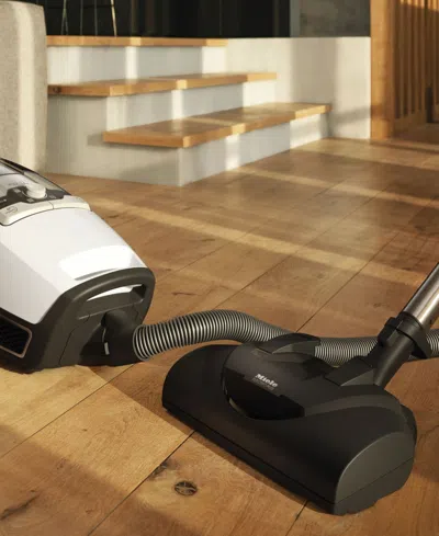Miele Blizzard Cx1 Cat And Dog Powerline Vacuum In Black