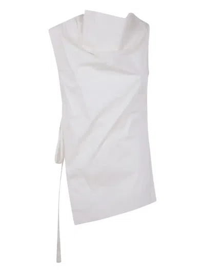 Nuur Asymmetric Draped Blouse In White