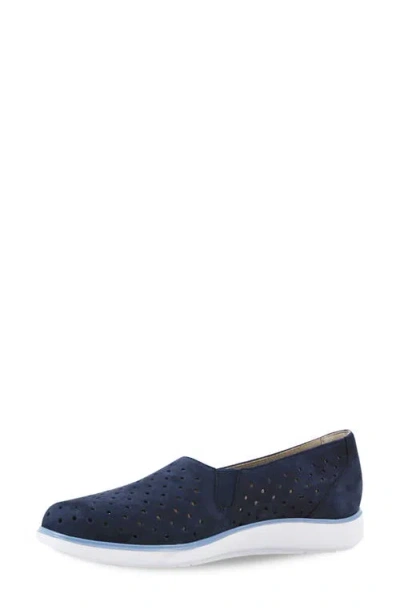 Munro Ridley Perforated Sneaker