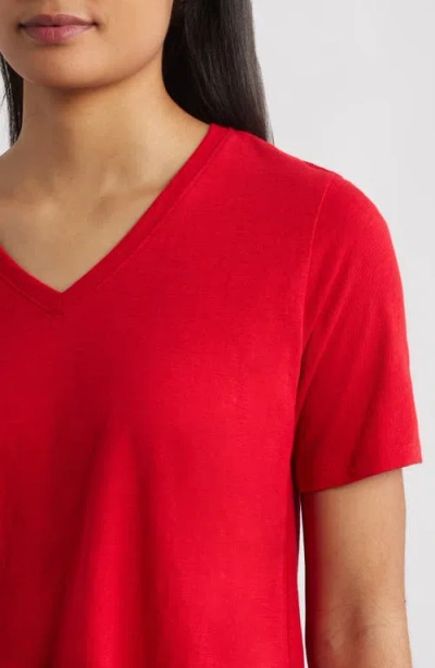 Eileen Fisher Easy V-neck Organic Cotton T-shirt In Red