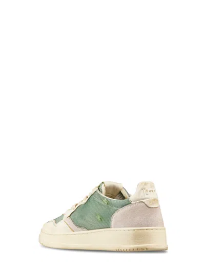 Autry Leather Perforated Toe Low Top Sneakers In Green
