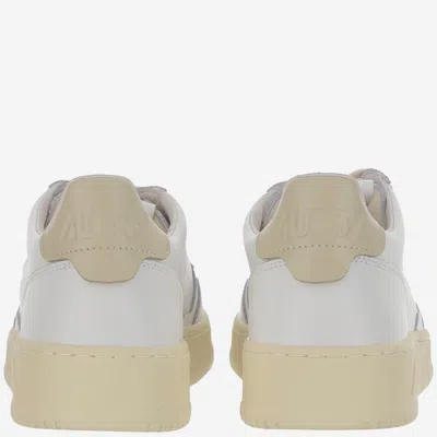 Autry Low Medalist Leather Sneakers In Neutral