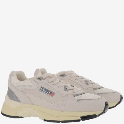 Autry 'hyperway' White Low Top Sneakers With Logo Patch On Side And Tongue In Neutral