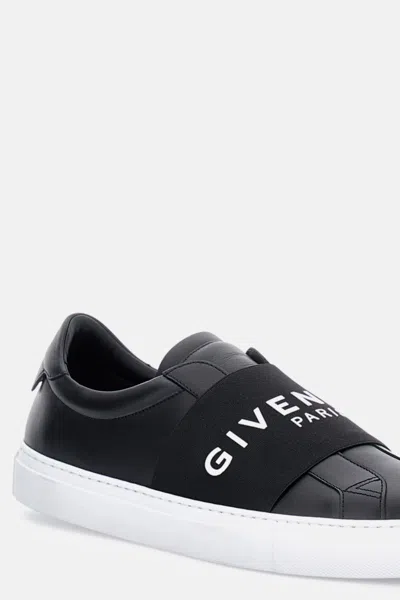 Givenchy Calfskin Leather Sneakers With Printed Logo And Contrasting Sole In Black