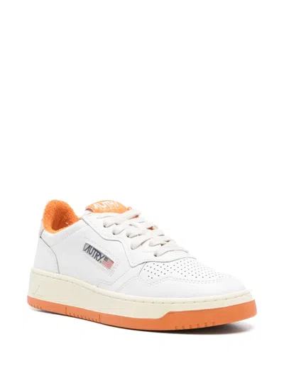 Autry Athletic Performance Sneakers Contrast Sole In White