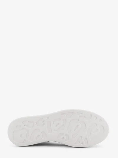 Alexander Mcqueen Women Larry Low-top Leather Sneakers In Neutral