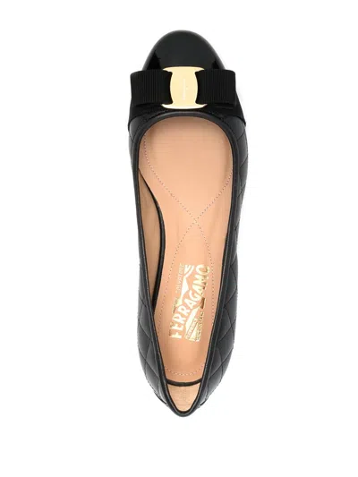 Ferragamo Ballet Flats Varina Patent Leather In Black