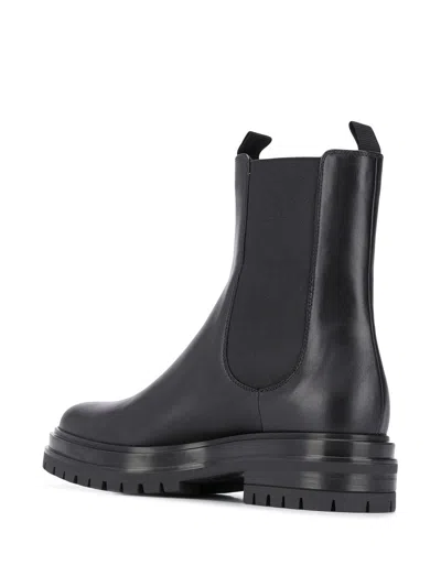 Gianvito Rossi Chester Leather Chelsea Boots In Black