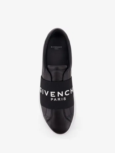 Givenchy Calfskin Leather Sneakers With Printed Logo And Contrasting Sole In Black