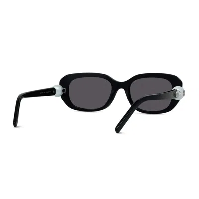 Givenchy Gv40101i Pearl 01a Nero Sunglasses In Black