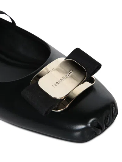 Ferragamo New Vara Bow-embellished Ballet Flats In Black