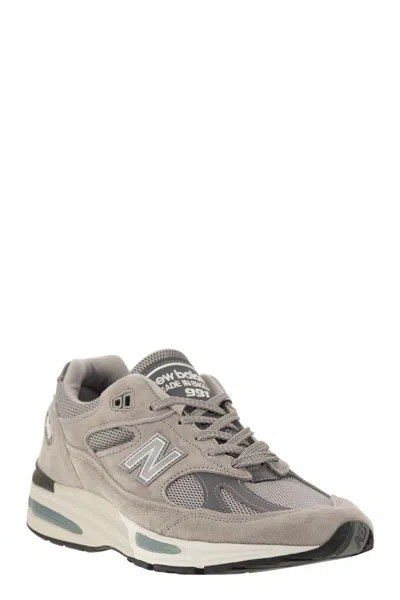 New Balance De In Uk 991v2 Sneakers In Gray