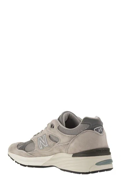 New Balance De In Uk 991v2 Sneakers In Gray