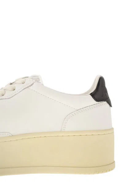 Autry Medalist Logo Embroidered Platform Sneakers In White