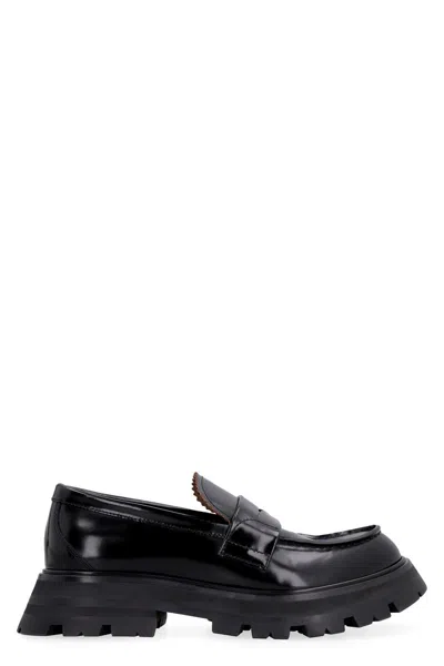 Alexander Mcqueen Brushed Leather Wander Loafers In Black