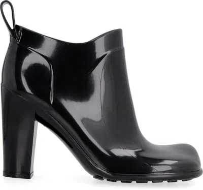 Bottega Veneta Shine Square Toe Ankle Boots In Black