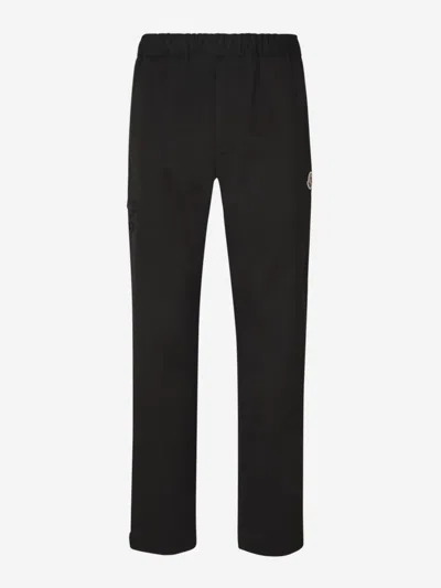 Moncler Logo Cargo Trousers In Black
