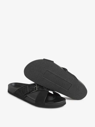 Valentino Garavani Logo Print Flip Flops In Black