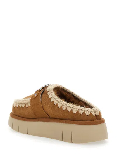 Mou 'bounce' Beige Mules With Logo Lettering And Open Rear In Leather Woman