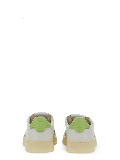 Autry Medalist Low Sneakers In White