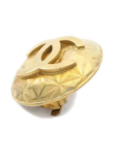 Pre-owned Chanel 1986-1988 Coco Mark Clip-on Earrings In Gold