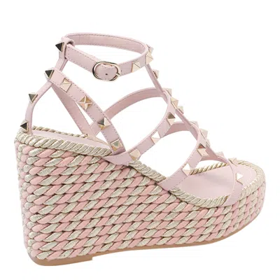 Valentino Garavani Women Rockstud Wedged Sandals In Pink