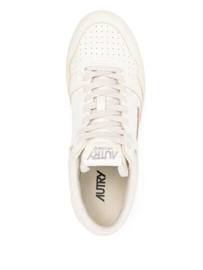 Autry Medalist Low Sneakers In Multi