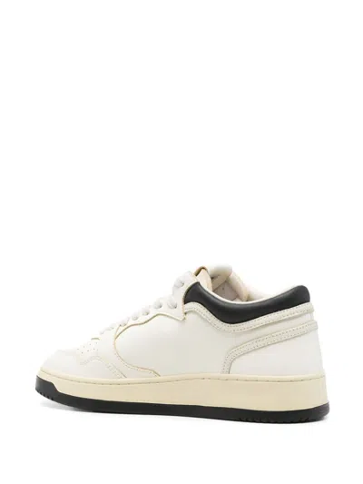 Autry Sneakers Med-way Mid In White And Blue Leather In Multi
