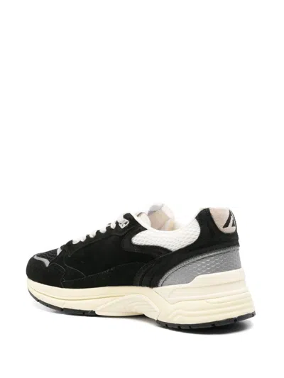 Autry Hyperway Black Low Top Sneakers With Logo Patch On Tongue And Side In Tech Fabric Man